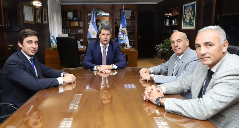 4/10/2019: EL GOBERNADOR UÑAC RECIBIÓ A LAS AUTORIDADES DEL FORO DE ABOGADOS