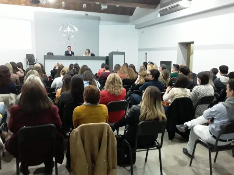 IMÁGENES DE LA CHARLA: EJECUCIÓN DE SENTENCIA Y SUBASTA