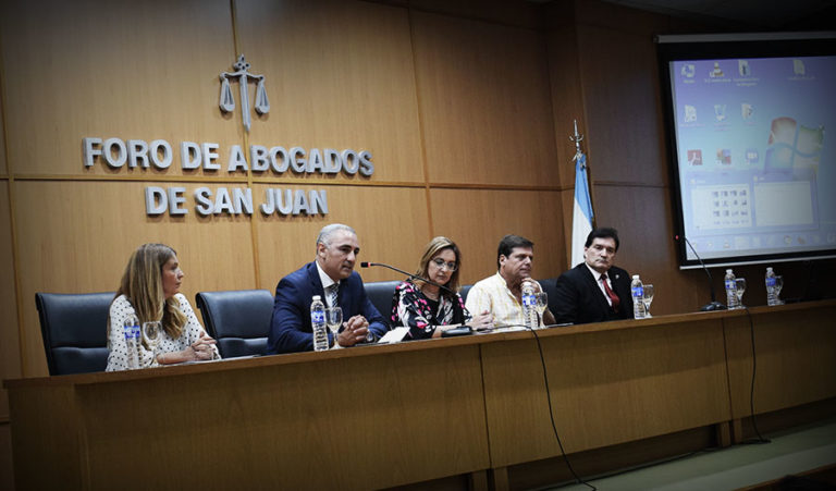 26/11/2019: IMÁGENES DE LA CHARLA “OFICINA JUDICIAL PARA LOS JUZGADOS DE FAMILIA”