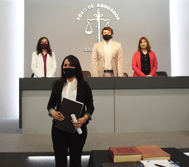JURARON SUS TÍTULOS DOS MATRICULADAS EN EL FORO DE ABOGADOS