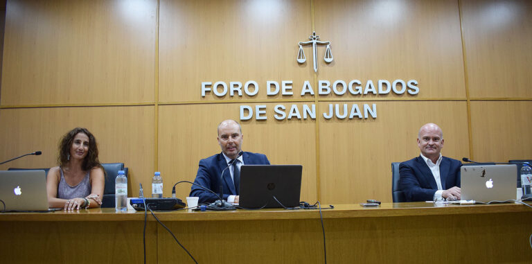 DEBATE DE CANDIDATOS EN EL FORO DE ABOGADOS