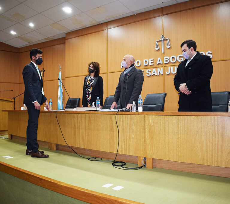 JURARON 17 NUEVOS MATRICULADOS