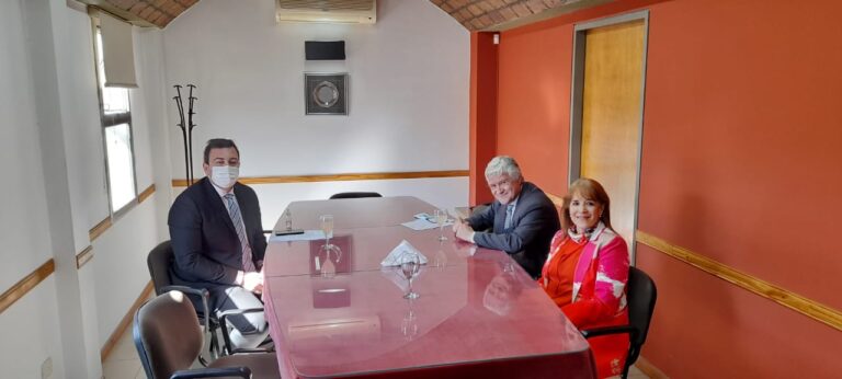 REUNIÓN EN EL FORO DE ABOGADOS