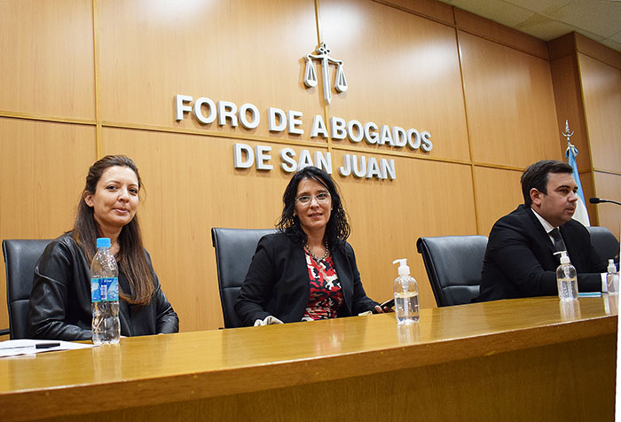 SE REALIZÓ EL CONVERSATORIO SOBRE DERECHOS HUMANOS VIOLENCIA Y GÉNERO