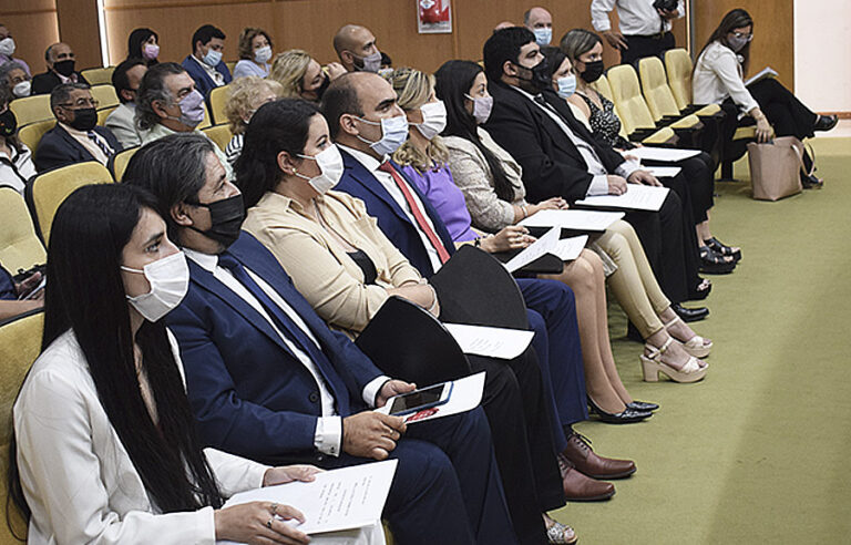 NUEVO JURAMENTO DE MATRICULADOS EN EL FORO DE ABOGADOS