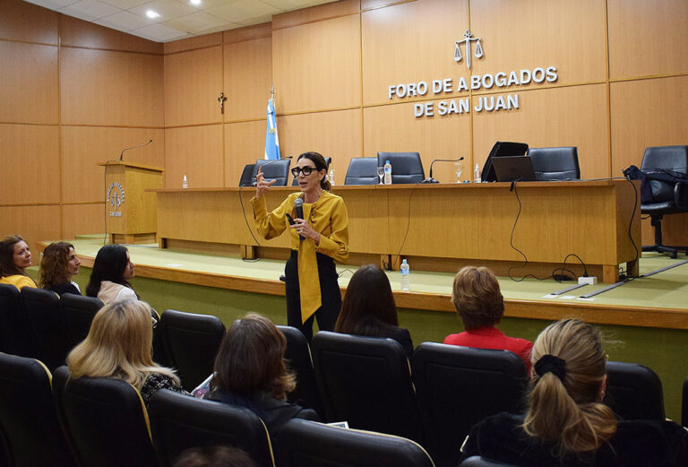 SE REALIZARON EN EL FORO DE ABOGADOS LAS JORNADAS DE ACTUALIZACIÓN EN DERECHO DE FAMILIA