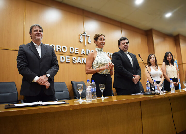 25 NUEVOS MATRICULADOS HICIERON SU JURAMENTO