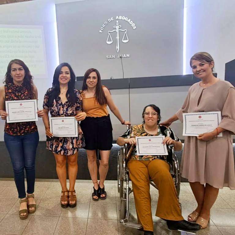 SE ENTREGARON LAS CERTIFICACIONES DEL CURSO DE HERRAMIENTAS DE COACHING PARA EL EJERCICIO DE LA ABOGACÍA