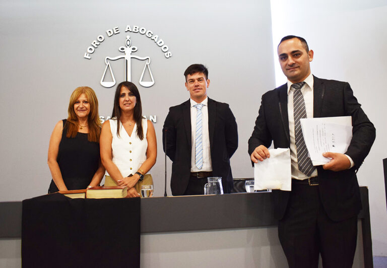 JURA EXTRAORDINARIA EN EL FORO DE ABOGADOS