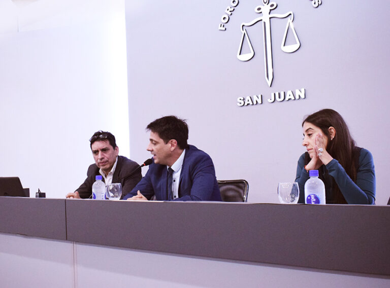SE REALIZÓ EL CONVERSATORIO DE DERECHO PROCESAL PENAL EN EL FORO DE ABOGADOS