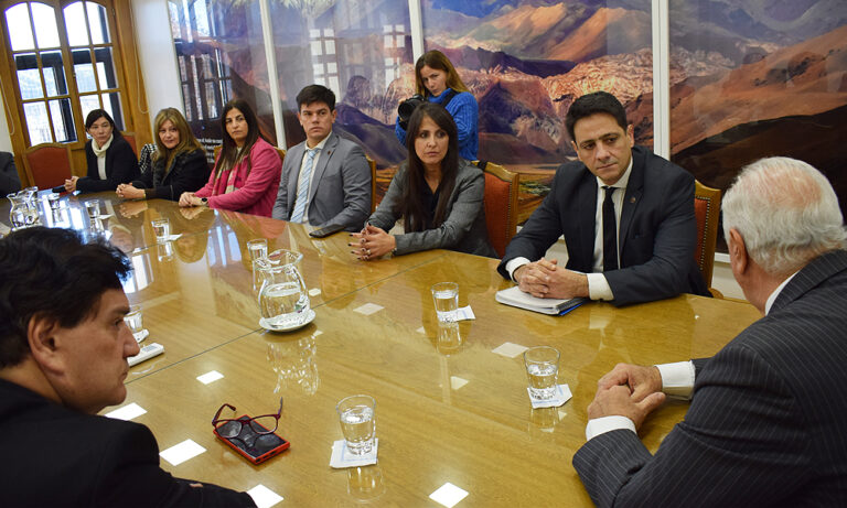 EL FORO DE ABOGADOS Y  LA CORTE REUNIDOS PARA CHARLAR SOBRE LAS INQUIETUDES DE LOS MATRICULADOS