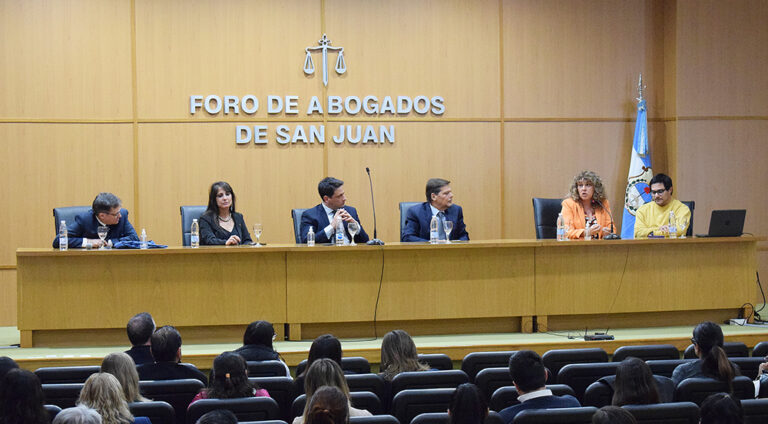 CHARLA SOBRE JUSTICIA RESTAURATIVA EN EL FORO