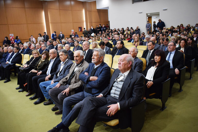 EL FORO DE ABOGADOS ENTREGÓ MEDALLAS A LOS ABOGADOS/AS QUE CUMPLIERON 50 Y 25 AÑOS DE PROFESIÓN