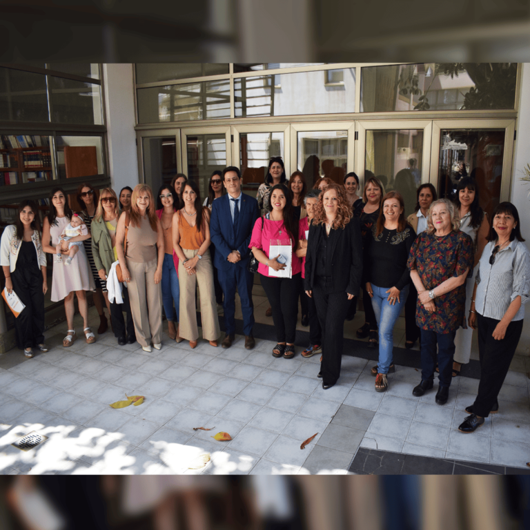 Brindis por el Día de la Madre en el Foro de Abogados