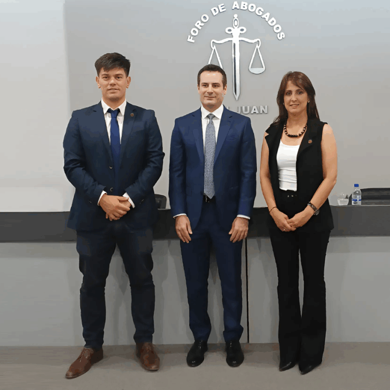 Jura extraordinaria en el Foro de Abogados de San Juan