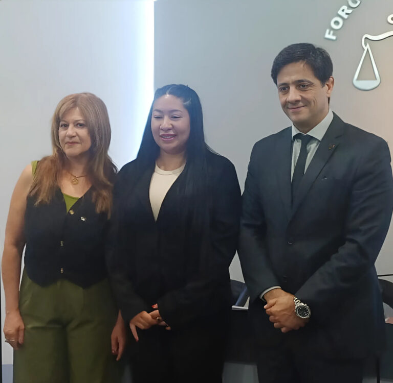 10/11/2025: JURA EXTRAORDINARIA EN EL FORO