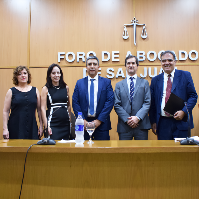 Presentación del libro “Restricciones al ejercicio de la capacidad” en el Foro de Abogados