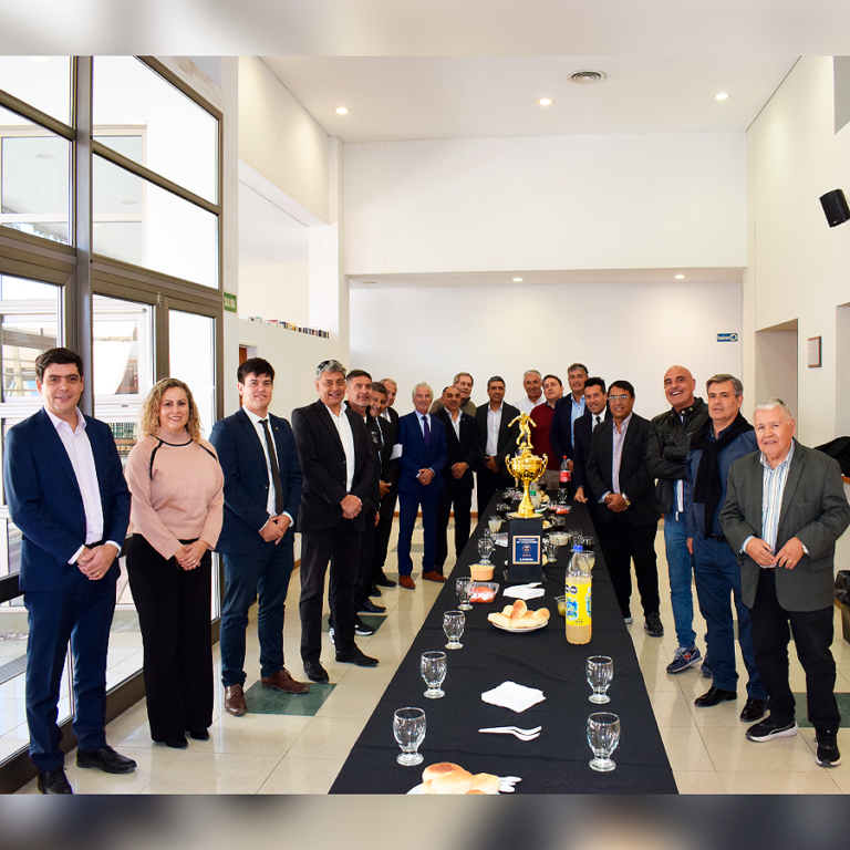 BRINDIS PARA CELEBRAR LA PARTICIPACIÓN DE LOS EQUIPOS DEL TORNEO NACIONAL DE ABOGACÍA 2026