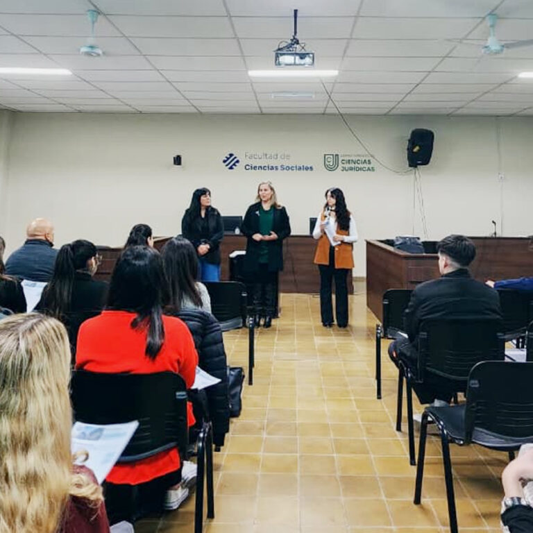 El Foro de Abogados de San Juan brindó una charla informativa a estudiantes avanzados y jóvenes profesionales de Derecho